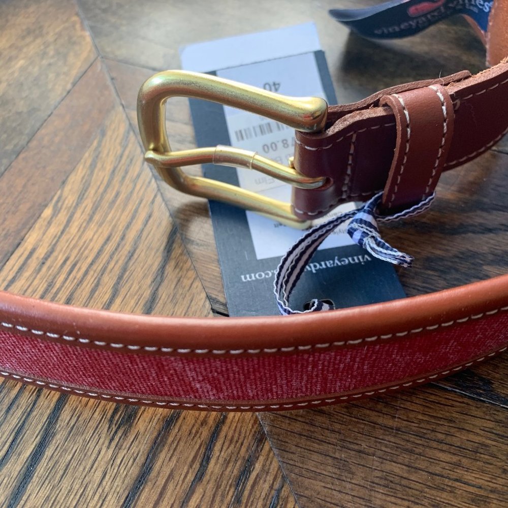 Vineyard Vines canvas club belt in Jetty Red
